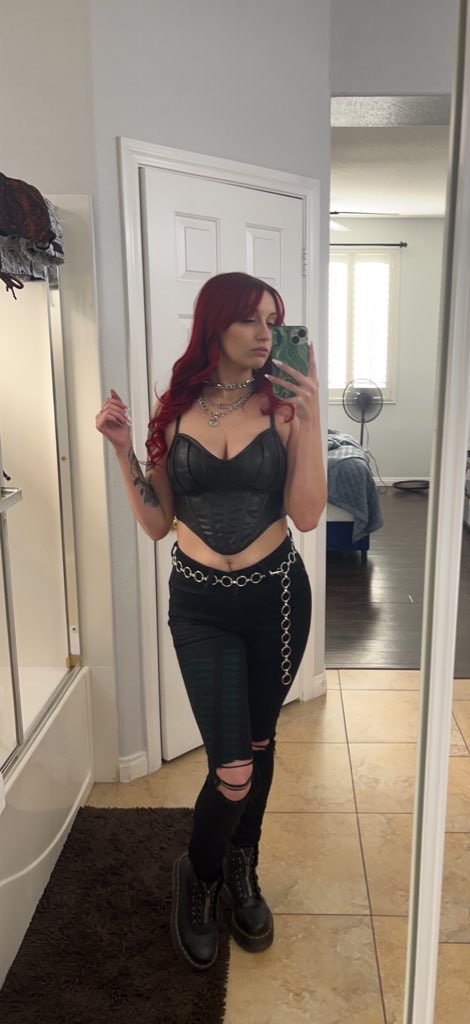 Hailey Marie tweet media