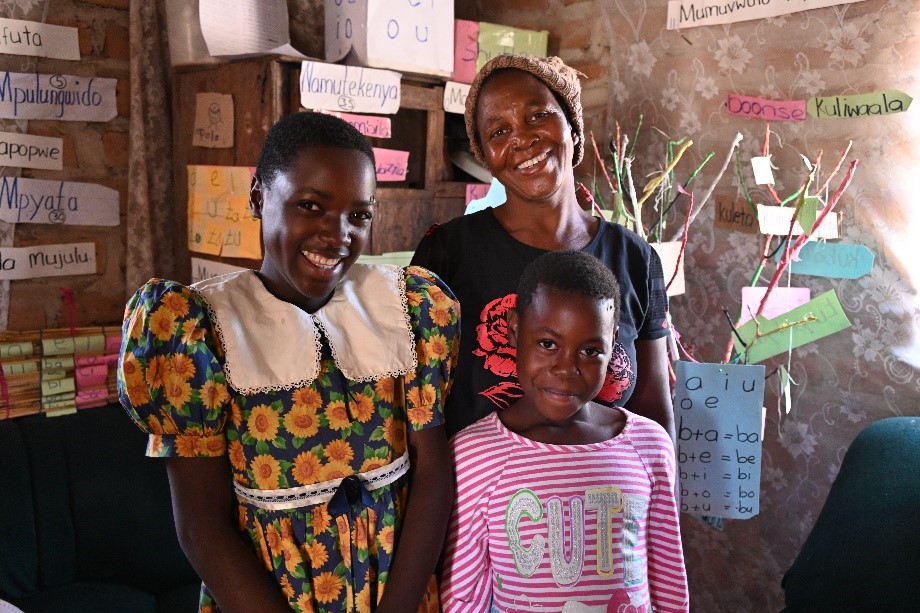 WorldVisionZamo's tweet photo. World Vision works with parents to help their children learn from home. Through the Unlocking Literacy model, we support literacy through reading corners in the home and reading camps in the community. #WorldVision #unlockliteracy #ReadingCorner #ParentsInvolvement https://t.co/LMKmFBdeaO