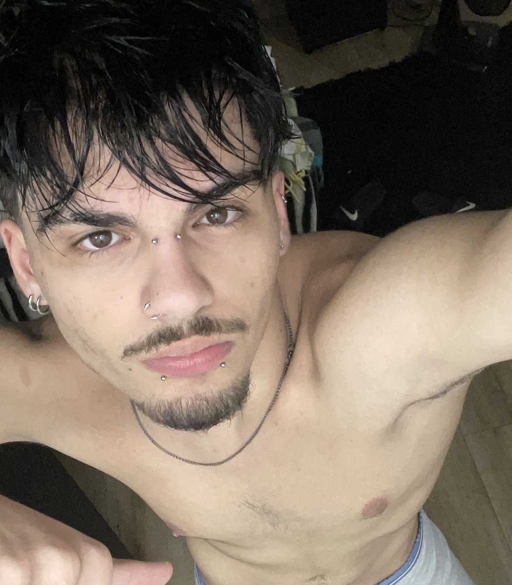 Ferraz on Twitter: você sendo gostoso de rosto