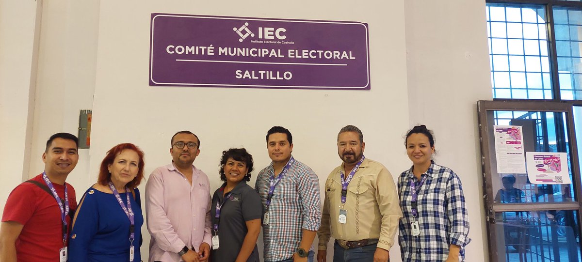 CD14_Coah's tweet photo. El Comité @CD14_Coah asistio a la tercera capacitación sobre la Jornada electoral del #4dejunio en #Coahuila, impartida por el Personal de la Dirección Ejecutiva de Asuntos Jurídicos llevada a cabo en el @CM_Saltillo. @OscarDanieliec6 @letybravoo @Jorge_dlp @jccr11 @rodrigo_0378 https://t.co/VhVnOcAX7u