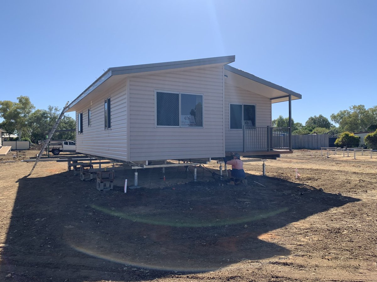 Annastacia Palaszczuk on Twitter "The Mayor of Longreach Tony Rayner