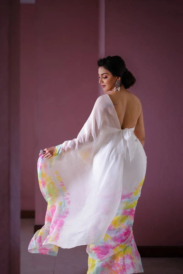 Fw8lkKLaYAAgZHi?format=jpg&name=900x900