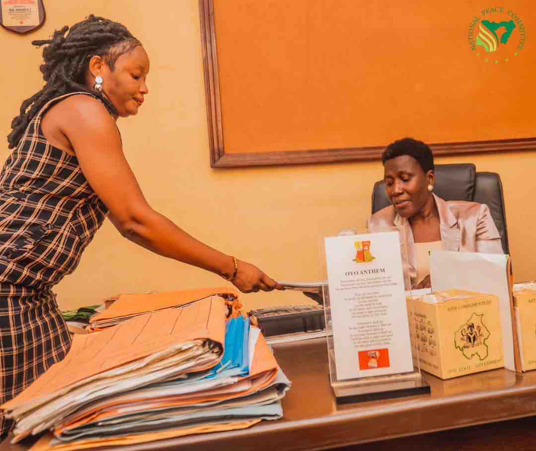 KukahCentre's tweet photo. In propelling the message of Youths as instruments of Peace, TKC - the secretariat of the NPC, paid a courtesy visit to the Director of Sports Administration, Ministry of Youth and Sports, Mrs. O. J Adegoke.

#PeaceForAll #KukahCentre #NationalPeaceCommittee https://t.co/JVW7EvmPqj