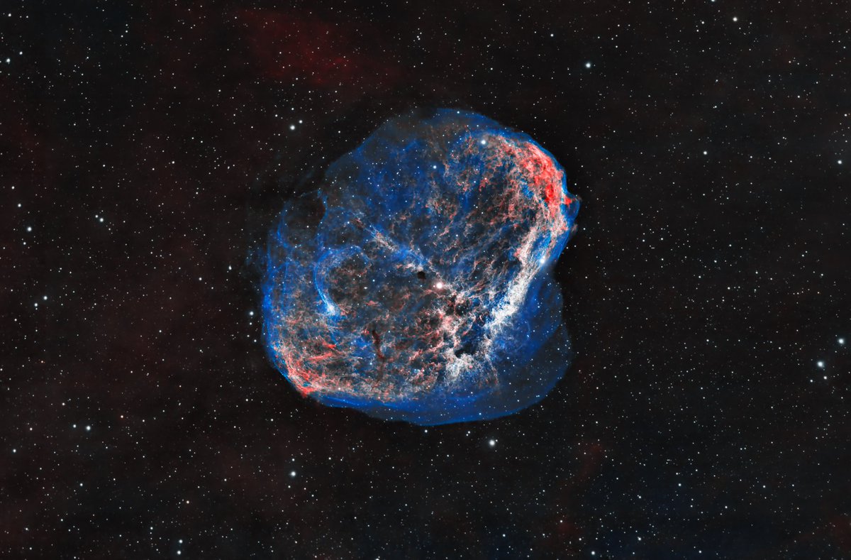 FstopIreland's tweet photo. The Crescent Nebula #Space #Nebula #Astro #Astrophotography https://t.co/fGkrCClFwk