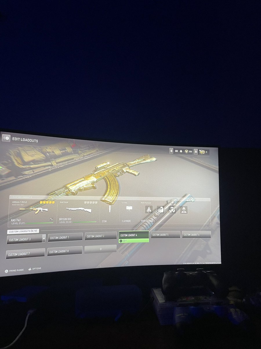 breezyflamepr's tweet photo. @Activision every time I change my load out I always get this stupid bug where it changes everything. I’m getting frustrated every time. https://t.co/wM05MbQqC9