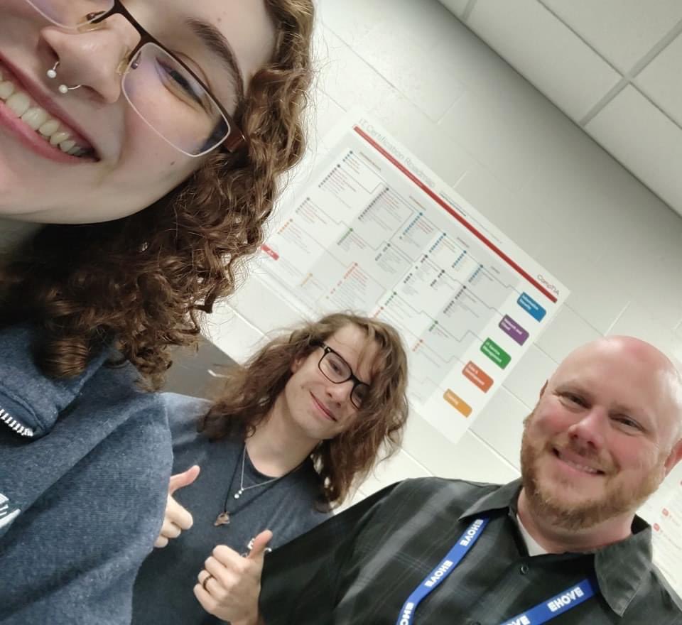 EHOVEcs's tweet photo. Mr Garverick is a big inspiration to everyone one of his students and pushes everyone of us to be our best selves! Thank you for everything 😄👍  #EHOVEvips https://t.co/fn6ooL07y5