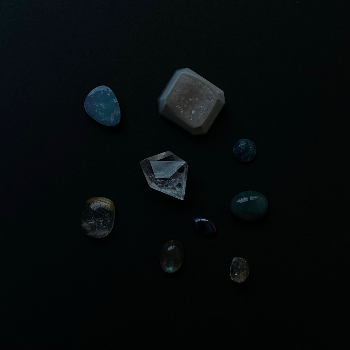nmmmshhh's tweet photo. Various cuts of gemstones https://t.co/UKHMFtatlY