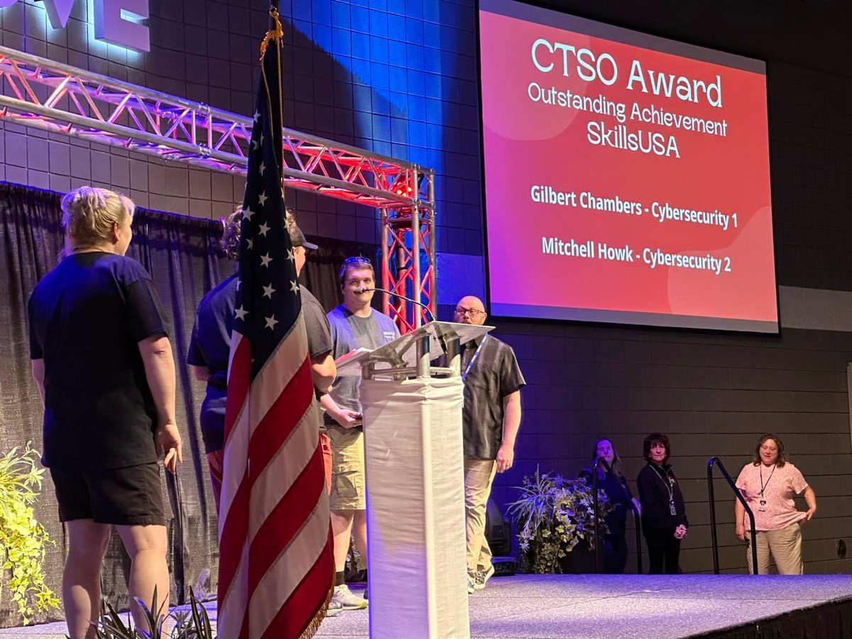 EHOVEcs's tweet photo. Congrats to all those who earned an award at the CTSO Awards event!!🎉
#EHOVEvips https://t.co/EehhaGAaD4