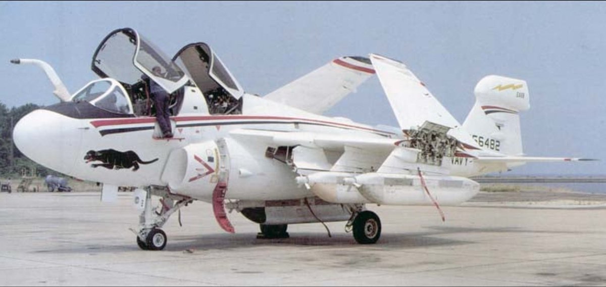 Unlike the EA-6A which was a conversion of the standard A-6 Intruder airframe, the EA-6B flown on 25 May 1968, had a larger airframe for an extra 2 crew. Known as the Prowler, these aircraft were used by the US Navy & USMC from July 1971 to March 2019.
#grummanea6b #ea6bprowler
