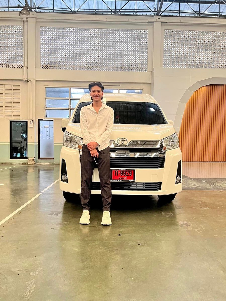 wannaros's tweet photo. ยินดีกับพี่คนหล่อด้วยนะคะ เดินทางปลอดภัยทุกเส้นทาง #เม้ก  #เม้กอภิสิทธิ์ https://t.co/SeKAQvH0N3