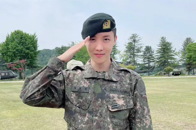 #BTS’s #JHope Shares Update From Military With Dashing Photos In Uniform