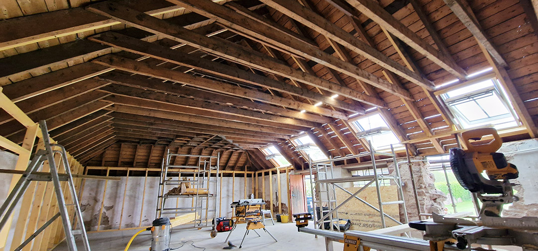 block9architect's tweet photo. Things are taking shape on site for a B Listed Gardener’s Cottage which is being extended to form a large open plan kitchen/living/dining area. The existing roof collars will be left exposed to emphasise the building form. 

#design #edinburgh #architecture #conservation https://t.co/buexQ2VgBc