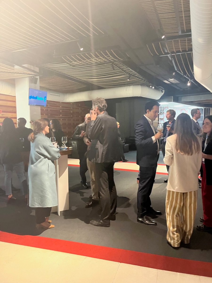 global_factor's tweet photo. 🍸¡Increíble tarde en el estadio San Mamés! 🌟
Ayer celebramos un fantástico cóctel rodeados de buena compañía y vistas impresionantes. 🏟️⚽
Un ambiente inigualable en la casa del @AthleticClub
¡Gracias a todos los asistentes!
#GlobalFactor #Innovate4Climate https://t.co/49Binqrg0N