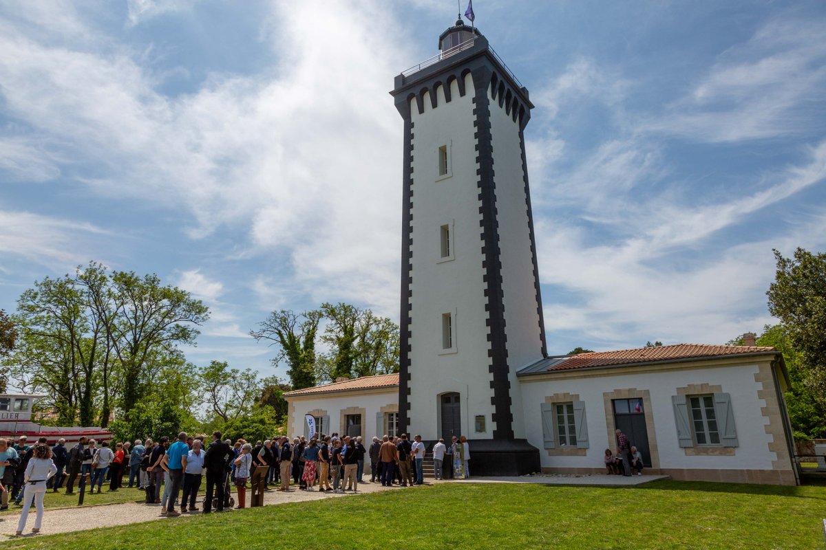 littoral_cdl's tweet image. Le @littoral_cdl et ses partenaires inaugurent le Musée du phare de Cordouan et des Phares et Balises, au #phare de Grave #VerdonSurMer #Gironde. Une mise en valeur du #patrimoine bâti et culturel pour découvrir les collections et visiter le phare jusqu'à son sommet #paysage