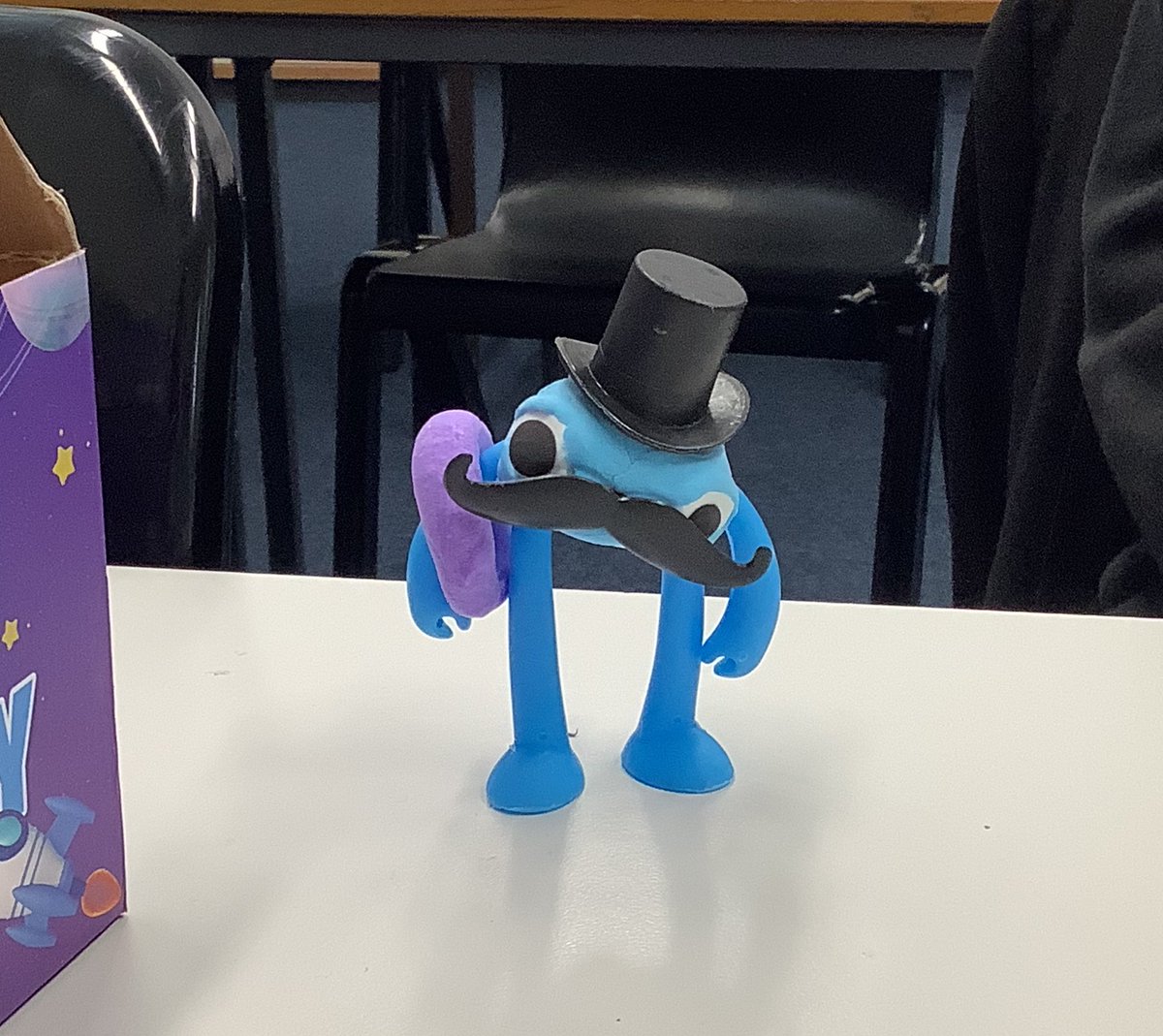 Mrs_Lancaster1's tweet photo. A wee craft and chat activity this morning with one of our S1 ESOL pupils 😁 I’ve loved using crafty activities this year as a way to encourage social language and build confidence with speaking. 

@GHSfalkirk 
#esol #education #Equity https://t.co/ds8Cp5m8eZ