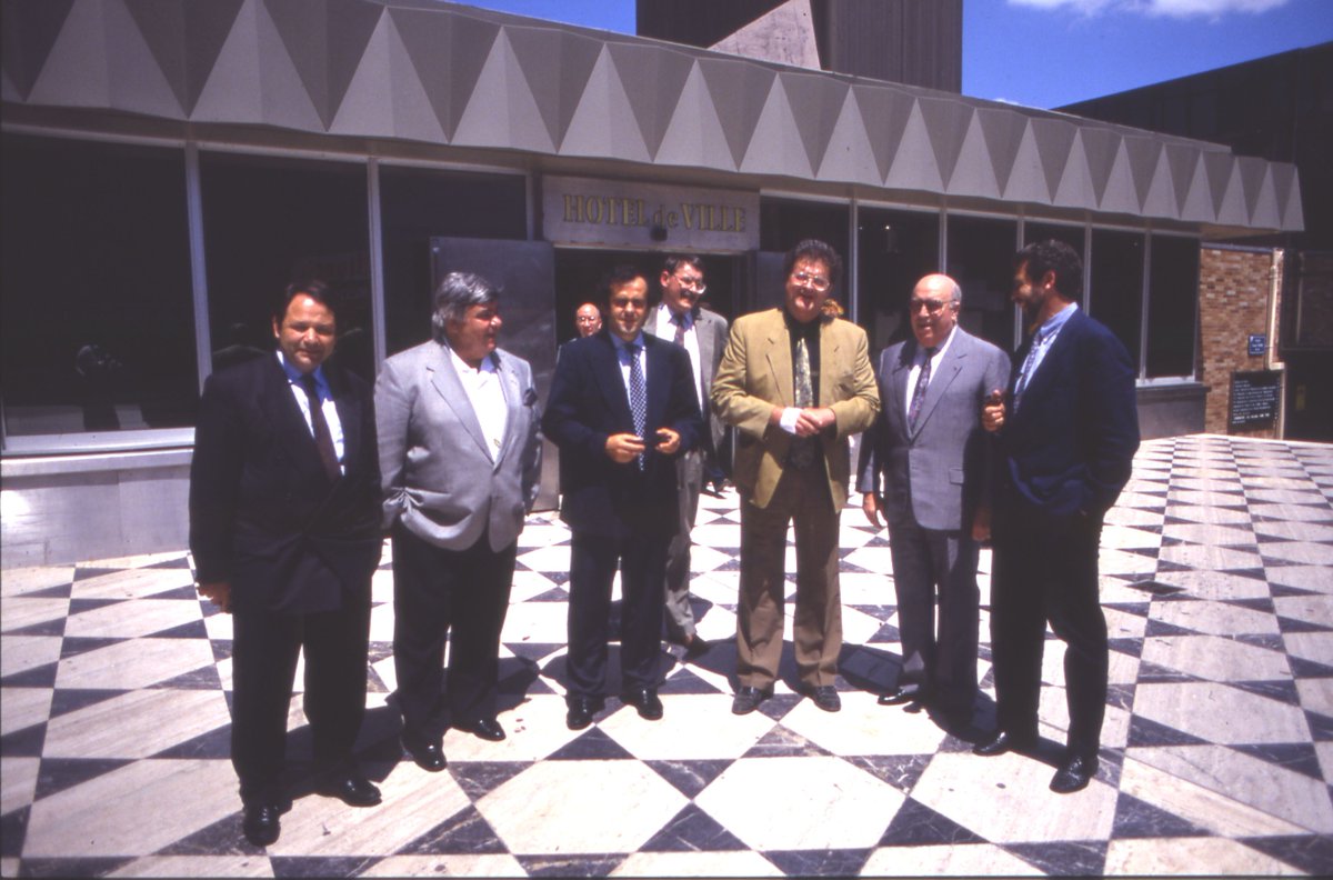 #CeJourLà 16 juin 1993 
⚽️Michel Platini reçu à  l'Hôtel de Ville de @Montpellier_ DIA4663