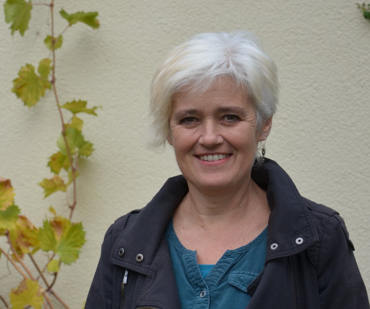Morgen in der Group Global: KLIMAZUKÜNFTE-Beiträger*innen Robin Bergauf und Burkhard Wetekam sprechen mit Stephan Groß und Klaus Farin über die utopischen Aspekte der Klimakrise. Schaut vorbei!    

Beginn: 19:00 Uhr  
Eintritt: frei  
 hirnkost.de/event/klimazuk…