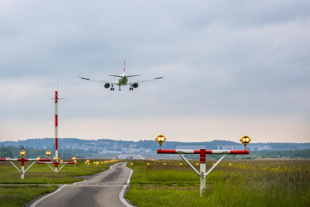 @SiKImagery Yea, cool action!
My last action experience was at #Zurich #Airport on the runway. Impressive how close the planes fly overhead.
#Canon #Switzerland