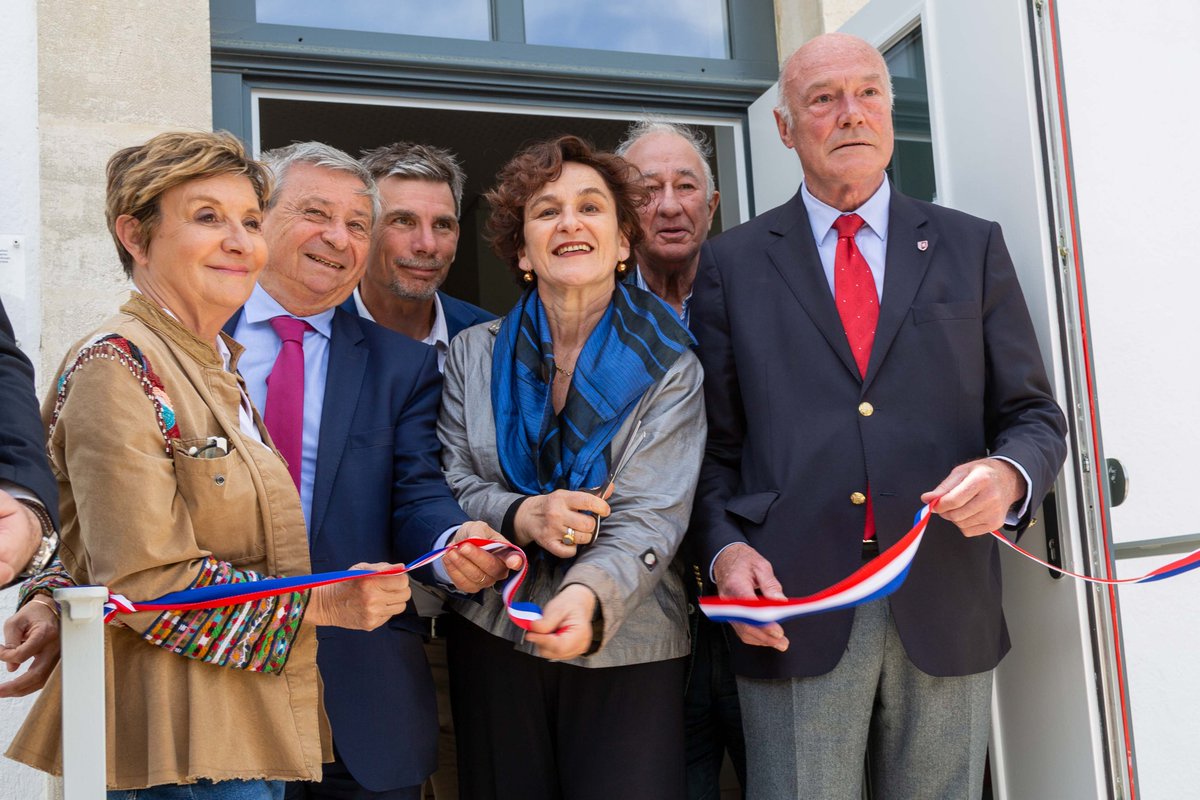 littoral_cdl's tweet image. Le @littoral_cdl et ses partenaires inaugurent le Musée du phare de Cordouan et des Phares et Balises, au #phare de Grave #VerdonSurMer #Gironde. Une mise en valeur du #patrimoine bâti et culturel pour découvrir les collections et visiter le phare jusqu'à son sommet #paysage