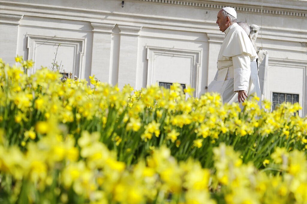 Pope Francis in message for World Day of Prayer for Care of Creation: “Economic policies that promote scandalous wealth for a privileged few and degrading conditions for many others, spell the end of peace and justice.” press.vatican.va/content/salast… #SeasonofCreation #LaudatoSi