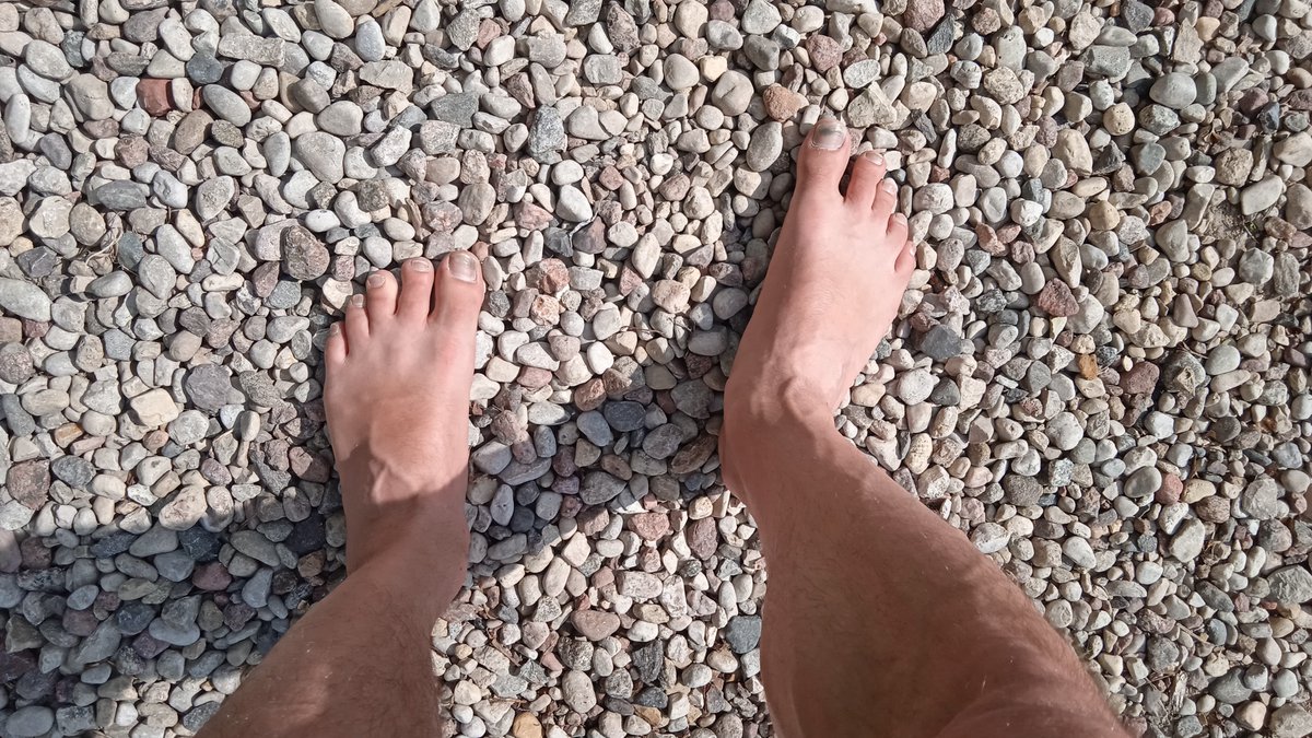 Masēju pēdiņas.