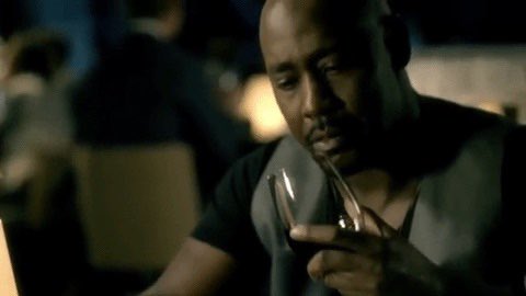 Today is #NationalWineDay 🍷
Let’s celebrate w/some iconic #Lucifer gifs #DBWoodside #Amenadiel @dbwofficial