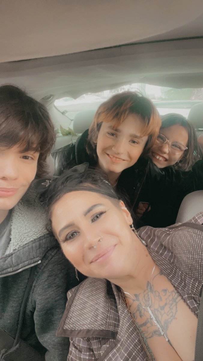 RebelDisaster's tweet photo. Three of five peices of my soul ❤️ #blessings #motherof5 #theisiswhyIlive https://t.co/xcNP1DAyRp