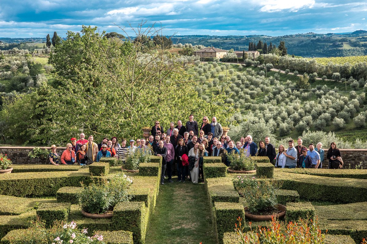 PitHartling's tweet photo. @VanishingInc Retreat Tuscany: Perfect week of magic, food and history in stunningly beautiful Tuscany 🥰🍷🌿✨🌤️. Thank you for having me 🙏☺️ Such wonderful, lovely attendees – and Luke Jermay is, of course, simply the best! 😯👌😘 #theretreattuscany (Pics: George Luck) https://t.co/DA94L5Bfjv