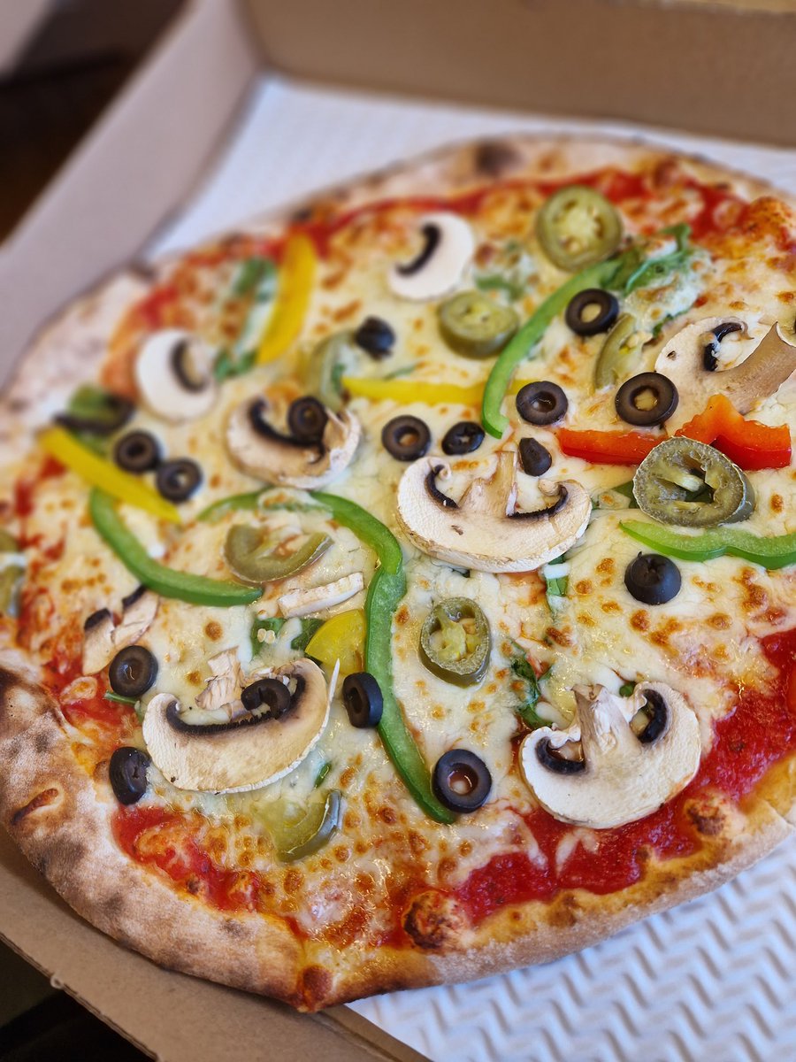 Frogmore Paper Mill tweet media