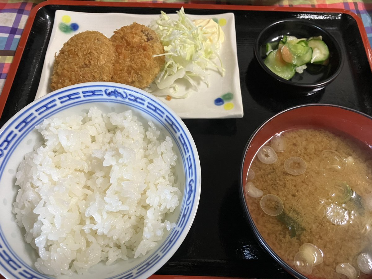 exg_kazu's tweet photo. 本日の昼食。両神温泉薬師の湯のメンチカツ定食❗️おいしー❗️
#ogano #chichibu #saitama #小鹿野 #秩父 #埼玉 #gourmet #グルメ https://t.co/5KLeVI46RT