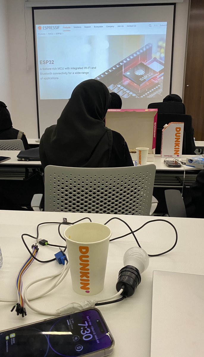 cxNda7's tweet photo. الحمدلله اولا واخيراً سعيده جداً لاني كنت من ظمن الحاضرين في معسكر IOT كان من امتع وافضل المعسكرات الي استفدنا واستمتعنا فيه جداً 🤩،  شكرا لكل القائمين عليه على جهودهم المبذولة لإنجاحه 🤍.
#iot_bootcamp_kku 
#كلية_علوم_الحاسب 
#جامعه_الملك_خالد https://t.co/8p0Sh6WUvo
