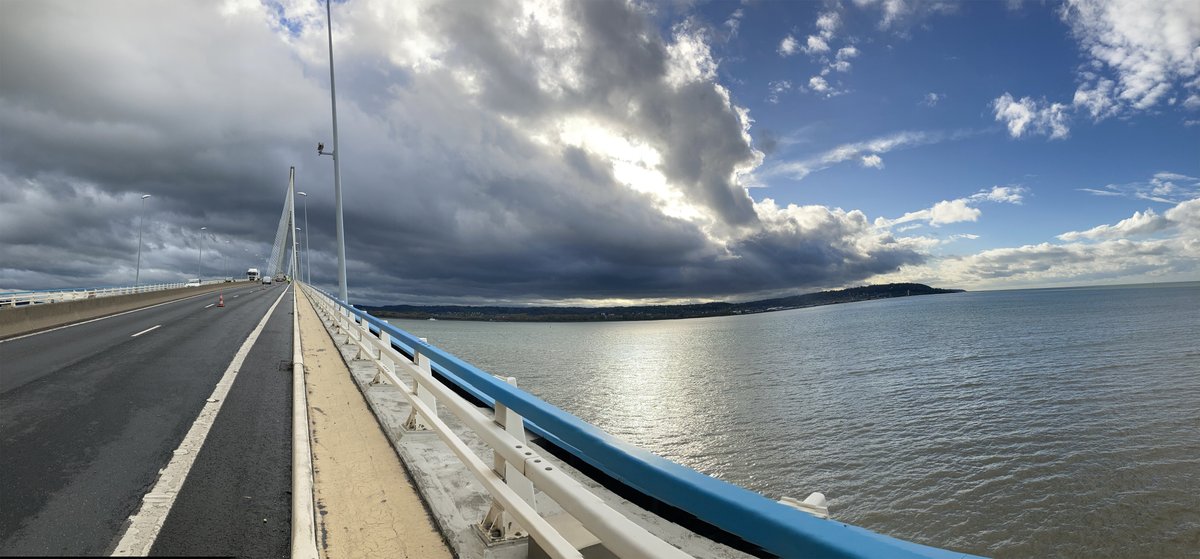 GroupeIngerop's tweet photo. Ingérop accompagne la Chambre de commerce et d’industrie Seine Estuaire dans le cadre de l’entretien du patrimoine de la concession du pont de Normandie.
#infrastructure #ingerop #entretien #ouvragedart #viaduc #chaussées https://t.co/ibzHOSgsnp