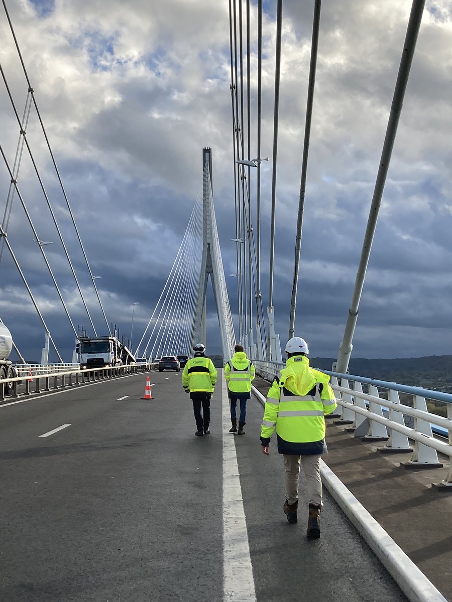 GroupeIngerop's tweet photo. Ingérop accompagne la Chambre de commerce et d’industrie Seine Estuaire dans le cadre de l’entretien du patrimoine de la concession du pont de Normandie.
#infrastructure #ingerop #entretien #ouvragedart #viaduc #chaussées https://t.co/ibzHOSgsnp
