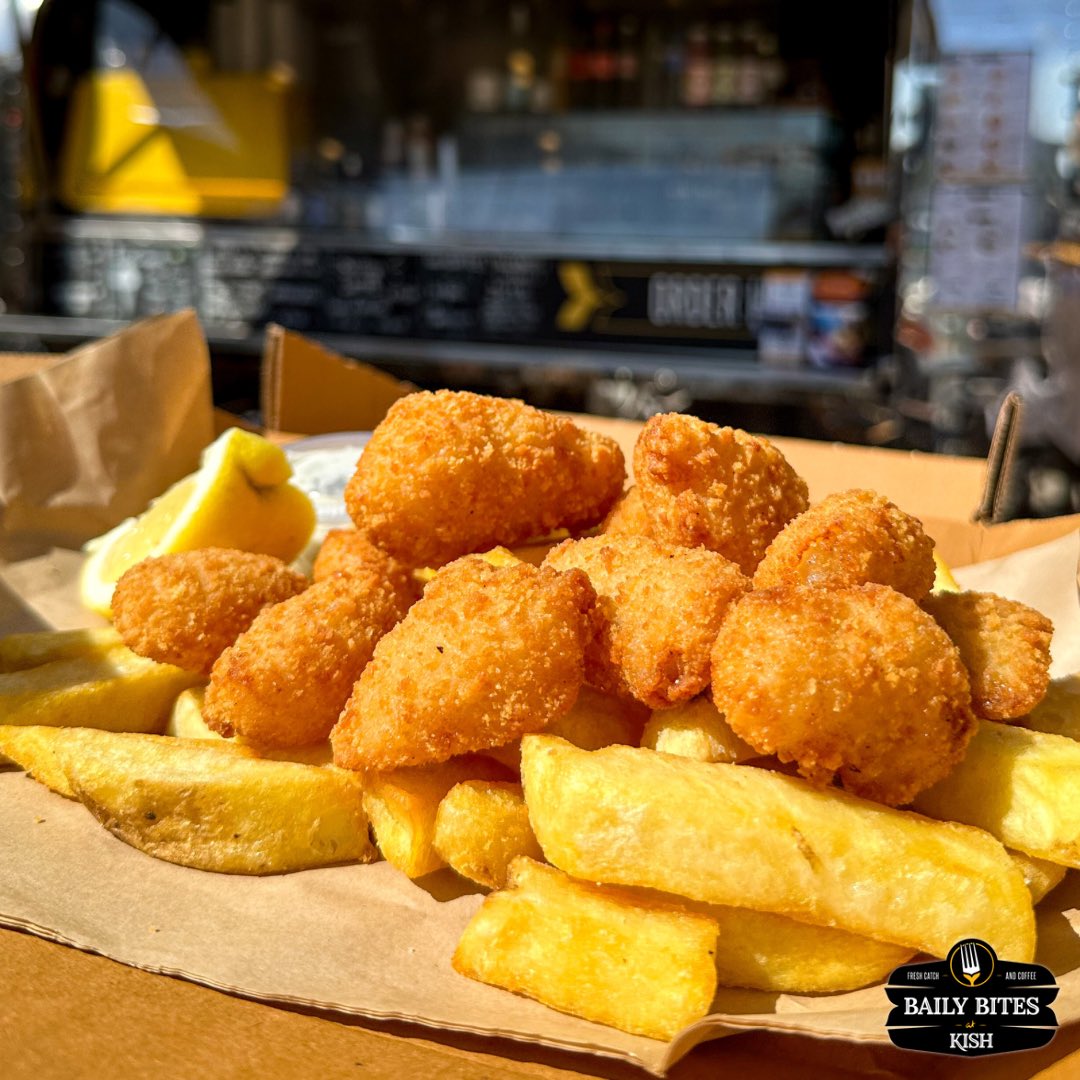 A great day asks for
Scampi & Chips 🦐🍟

Lightly breaded prawns served with fresh cut chips and our homemade tartare sauce

We’re open 10am - 5pm

#scampi #chips #bailybites #howth #howthharbour #lovehowth #howthcliffwalk #howthpier #lunch #freshcatchandcoffee