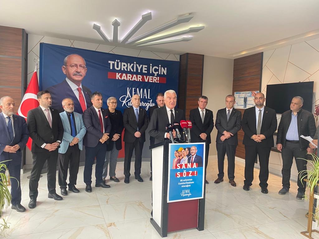 Millet İttifakı ve Ata İttifakı İl Başkanları olarak basın toplantısı yaptık.Türkiye’yi tek adam yönetiminden çıkartıp ortak akılla idare etmek noktasında mutabakatımızı belirttik.Haydi Türkiye, geleceğin için sandığa…..