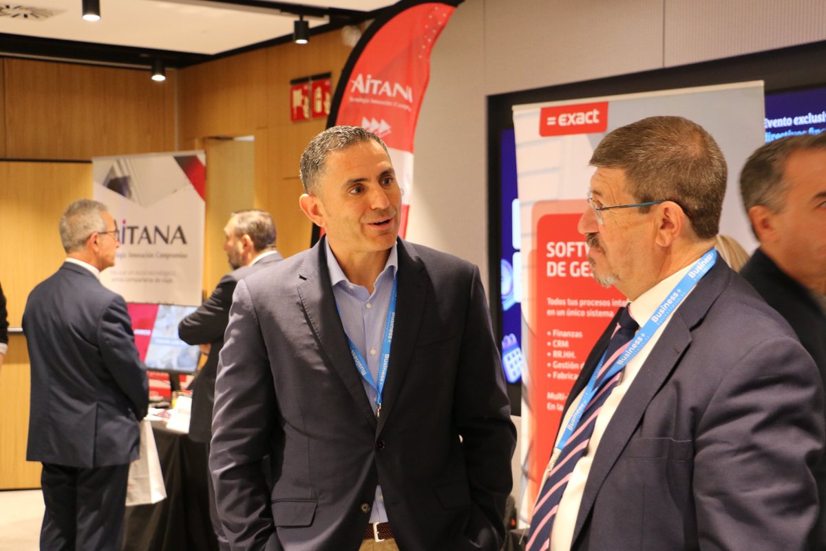 BusinessPlus_es's tweet photo. Café ☕️ con mucho Networking en #VisionFinanciera Madrid 2023
@AitanaSocial @bankinplay @creditoycaucion @Exact @CovlineES @PKF_ATTEST @PayhawkCom @Yooz_Espana https://t.co/mkdtjS5p3X