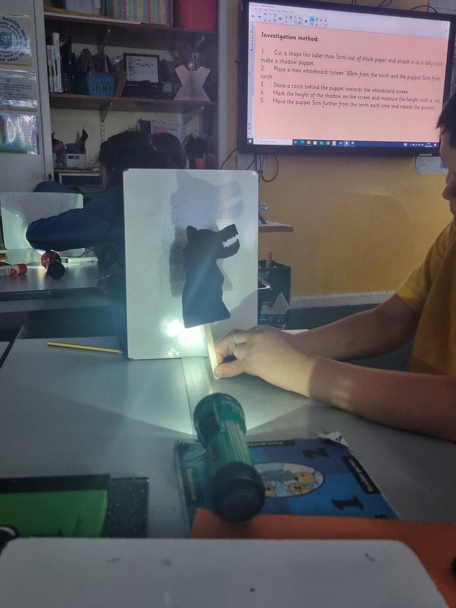 canon_burrows's tweet photo. Year 6 have been experimenting with light. Our question is 'What affects the size of a shadow?' We are conducting our experiments and completing our results tables #SAWweek #KS2 #science #wisdom https://t.co/3J5Mb8Pagt