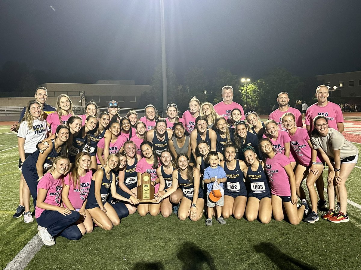 🏆The Track Pandas are your 2023 REGION CHAMPIONS!!!! 🏆😆👏🏼
Congratulations girls on an incredible season and good luck at State!