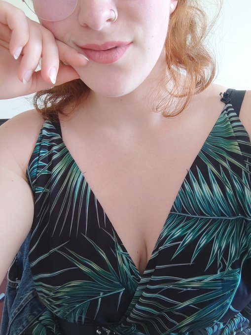 Petit aper&ccedil;u d'une journ&eacute;e de cours 😘 Il fait chaud par ici... 🥵 https://t.co/7lMHVZIRfc<a href="/tag/camgirl"class="tags"><span>#camgirl</span></a><a href="/tag/masturbation"class="tags"><span>#masturbation</span></a><a href="/tag/cam4"class="tags"><span>#cam4</span></a>