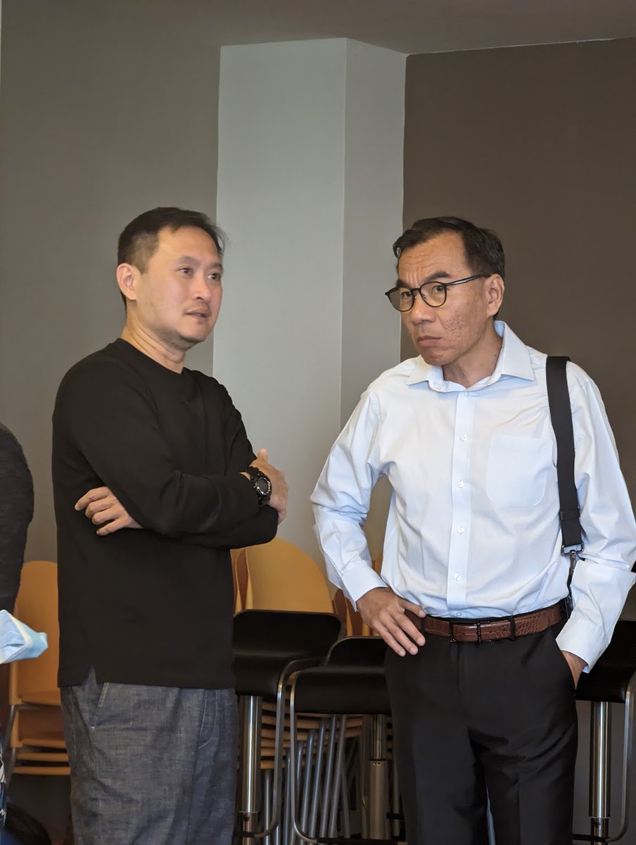 CellbiologyT's tweet photo. We want to extend a huge THANK YOU to everyone who made the ACGT Pre-Symposium Workshop organised by CBT an incredible success! 🎉👨‍🔬Special thanks to Leslie Beh and Thermo Fisher Scientific, Miltenyi Biotec and PhenomeX who participated and showcased their cutting-edge equipment https://t.co/nvp1Xgcpfg