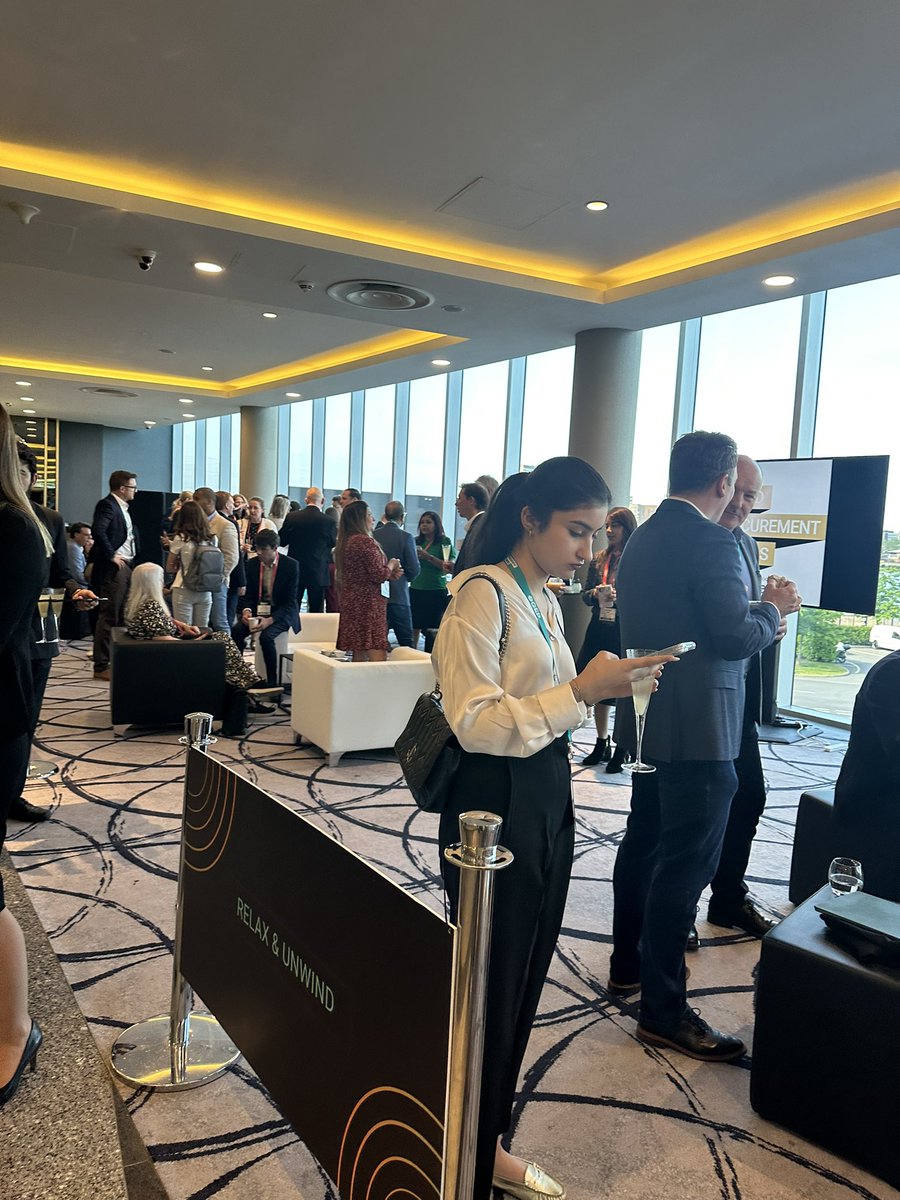 ProcurementLDRS's tweet image. ⏰Networking Break! Unleash your curiosity, grab your coffee and dive into the world of the brightest minds in #procurement at #PLWPC. Make powerful connections &amp;amp; share groundbreaking insights. Your next big opportunity in Procurement awaits!