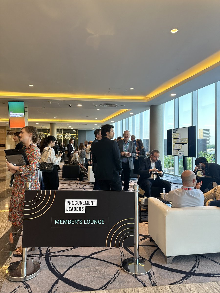 ProcurementLDRS's tweet image. ⏰Networking Break! Unleash your curiosity, grab your coffee and dive into the world of the brightest minds in #procurement at #PLWPC. Make powerful connections &amp;amp; share groundbreaking insights. Your next big opportunity in Procurement awaits!