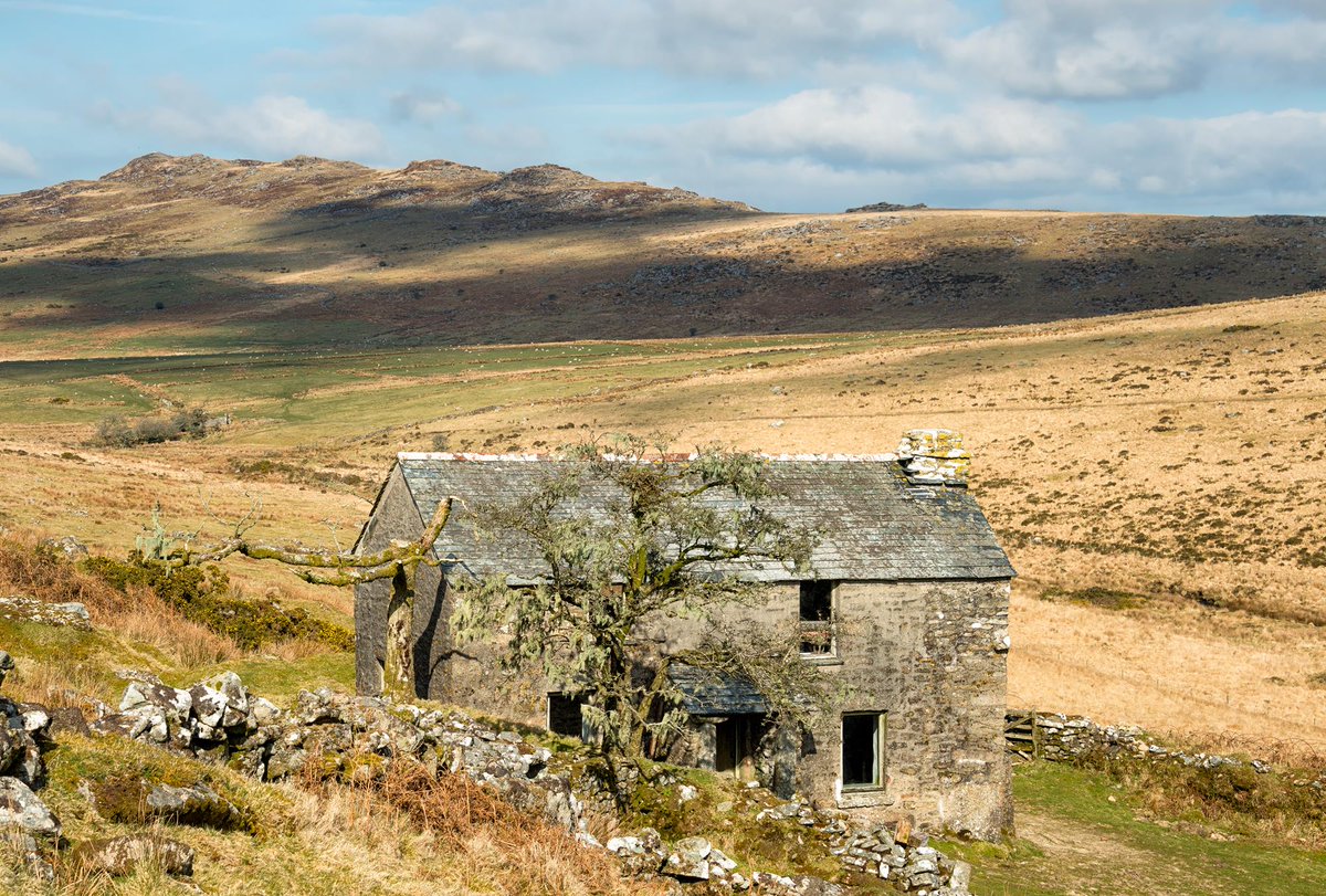 Abandoned farmhouse on Bodim Moor. Cornwall, England. NMP.