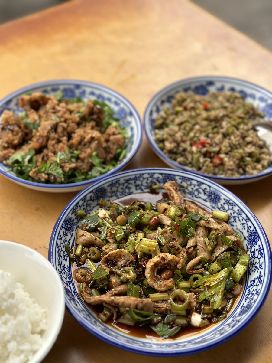 LLLLRF6811's tweet image. 出差吃到的这家肥肠我愿意称之为最强！