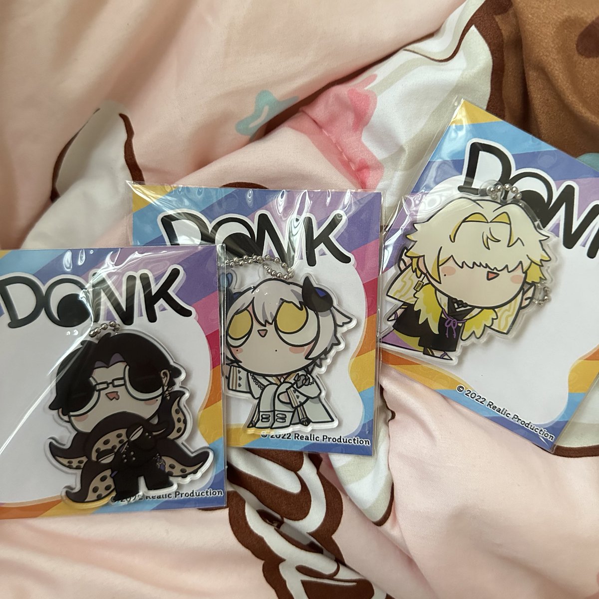 tinysaltdaisy's tweet photo. พกจด่องมาส่งแยะ 🥺🤍 น่ารักมากๆๆๆๆๆๆๆๆๆจนอยากอะอ้ำเข้าไปทั้งสามอันเลย 
#วัตถุมงคลวัดป่าARP https://t.co/3WOOlyjWUX