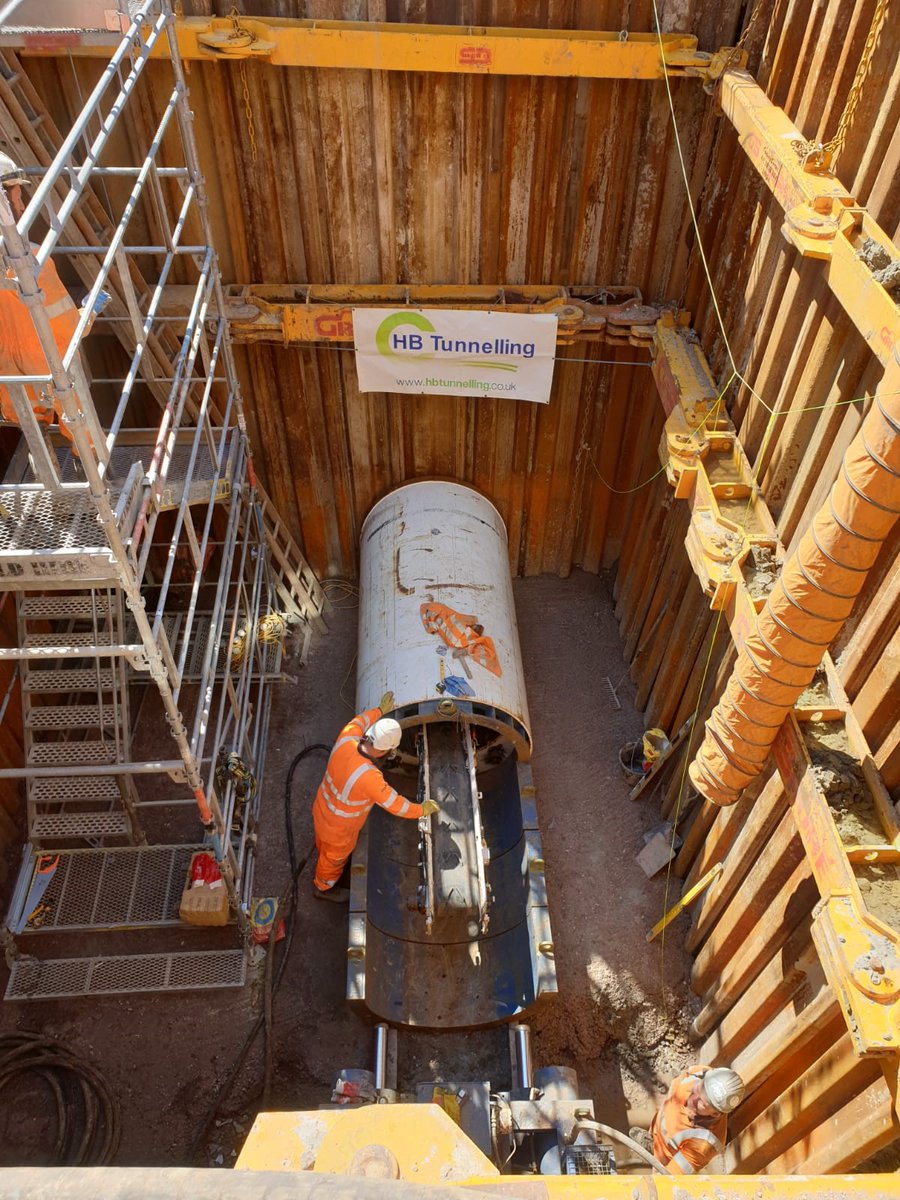 HBTunnelling's tweet photo. Sun is shining, pipes delivered by @FPMcCann and #teamhbt set and ready to commence tunnel number 6.
#safetyfirst #loveconstruction #tunnelling #pipejacking #trenchless #pipeline https://t.co/5DL33H4vjZ