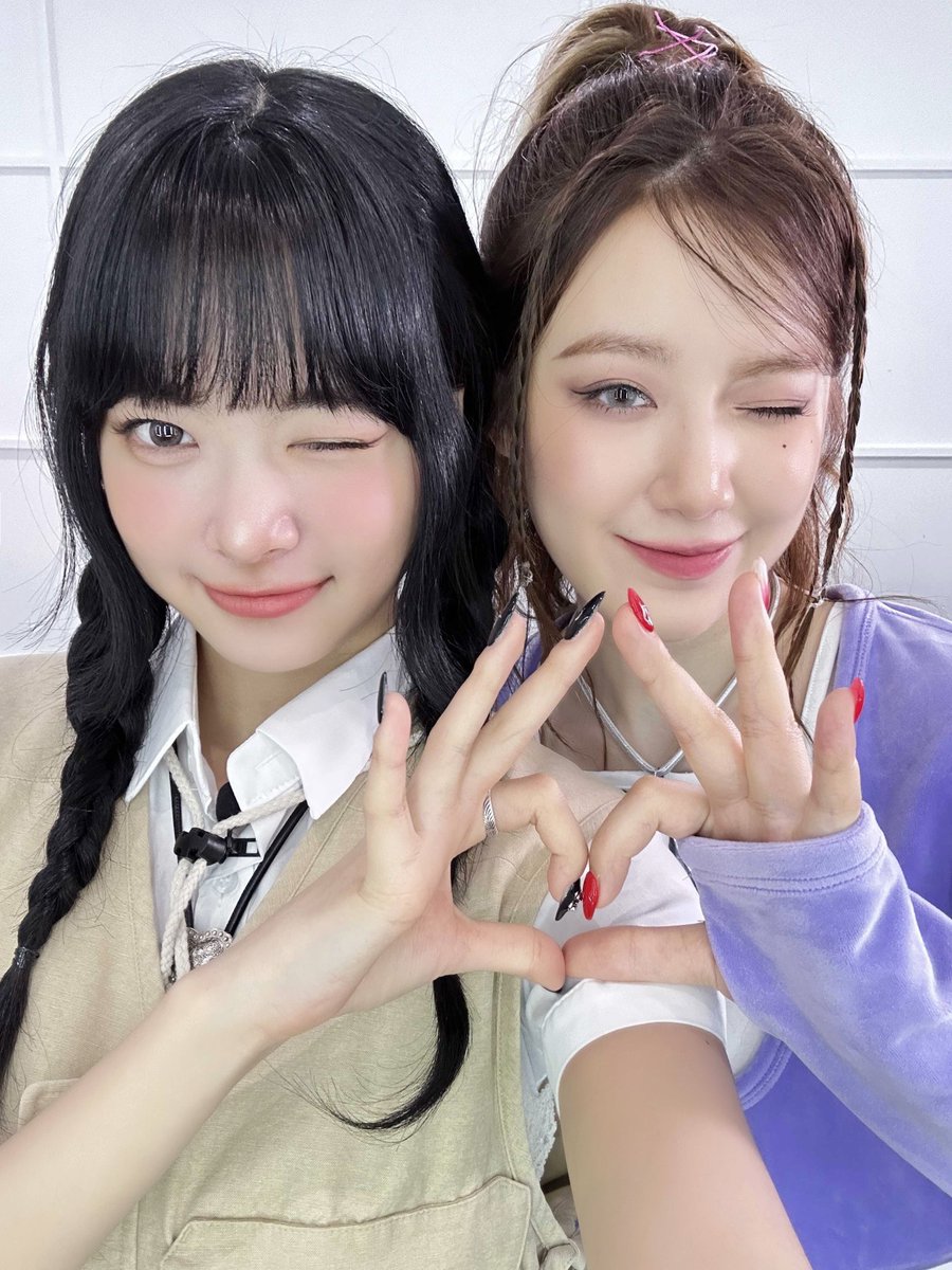 은채의 스타일기 tweet media