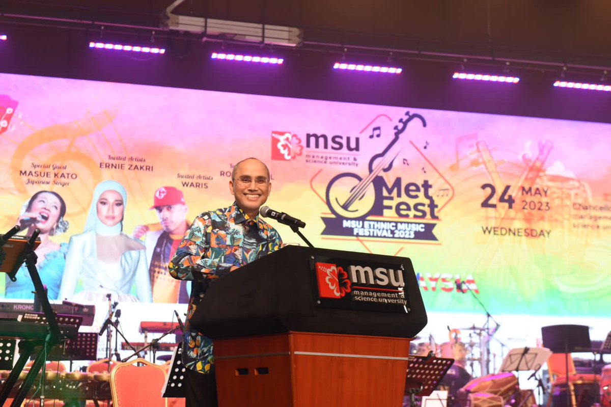 MohdShukriYajid's tweet photo. A delightful evening of music and cultural appreciation at the MSU Ethnic Music Festival 2023, in conjunction with International Music, Arts and Culture Convention. Appreciation for the impacts of the local and international music revolution. @MSUmalaysia @YayasanMSU https://t.co/I5L6BZY10X