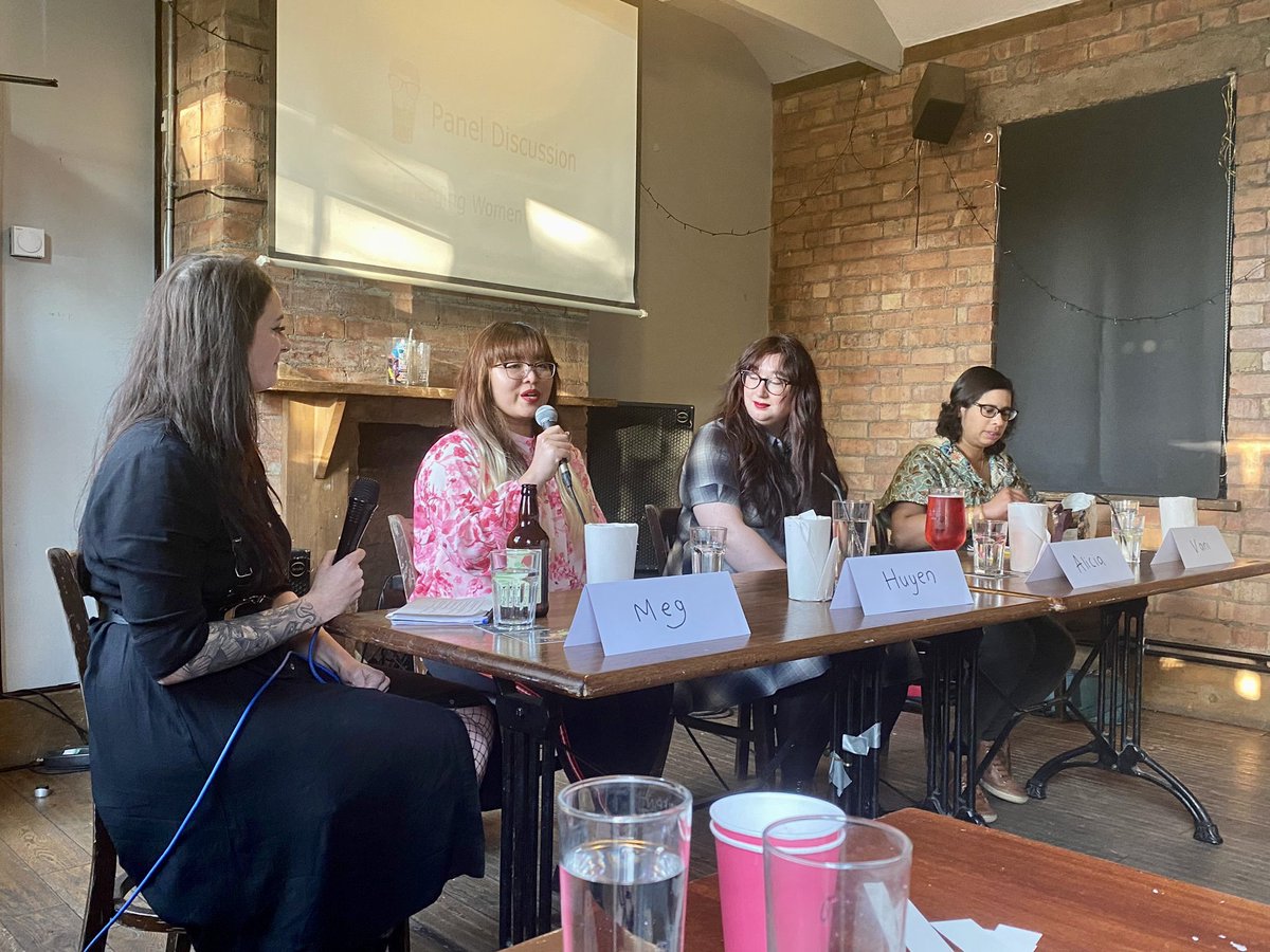 DWhit_Geo's tweet image. And it’s a wrap! Thanks to all our brilliant @lborouniversity panellists for an incredible final evening of #pint23!

@Meg__Cox @ph_studies @VaniNaik7 Alicia Keenan @p_a_litchfield Eszter Hegymegi @bbdunn_research 

… bring on #pint24! @pintofscience