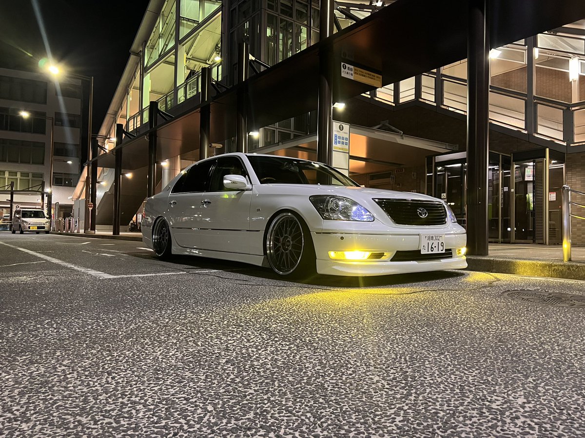rrrm_static_'s tweet photo. メイン-ファミリーカー-セカンド
TOYOTA 🖤 https://t.co/kjrjluLnv9